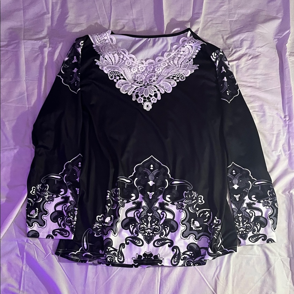 Lace-Trim Long Sleeve Printed Women's Top - Black